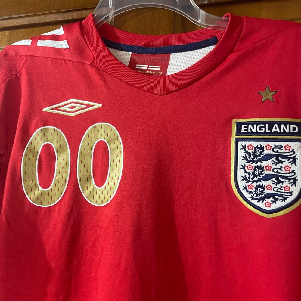 Vintage Umbro England soccer jersey - Picture 2 of 7